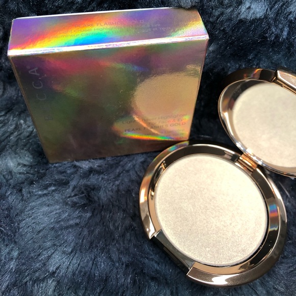NIB- BECCA Light Chaser Highlighter for Face & Eye PEARL FLASHES GOLD - Picture 6 of 10